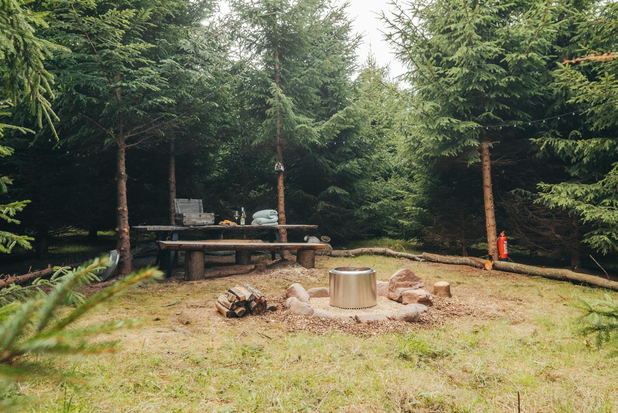 Cosy Forest Lodge Penrhos  Exterior photo