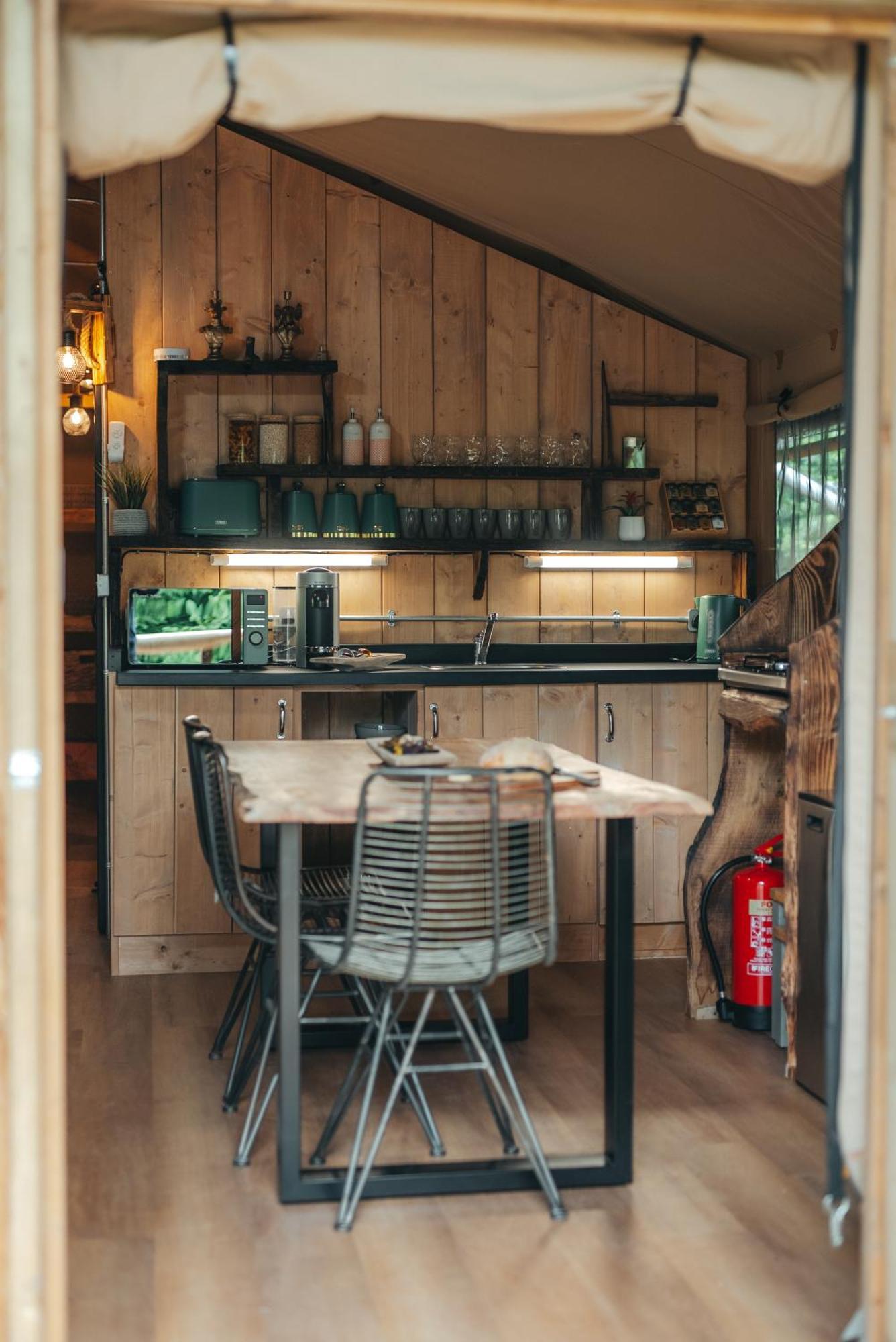 Cosy Forest Lodge Penrhos  Exterior photo